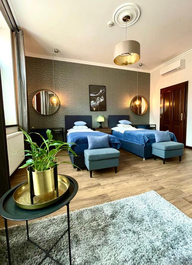 センテシュ Chicago Vendeghaz Bed & Breakfast エクステリア 写真