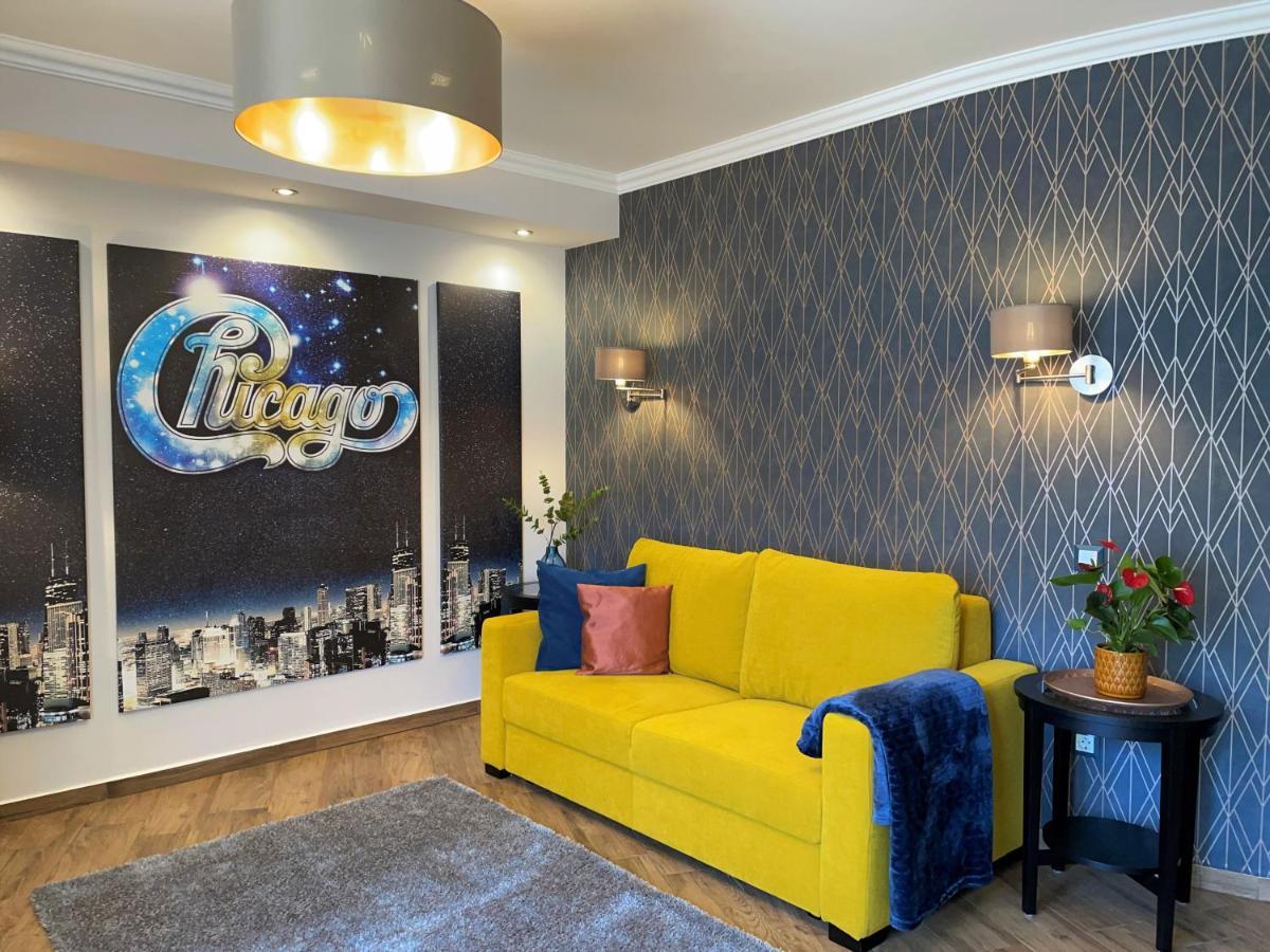 センテシュ Chicago Vendeghaz Bed & Breakfast エクステリア 写真
