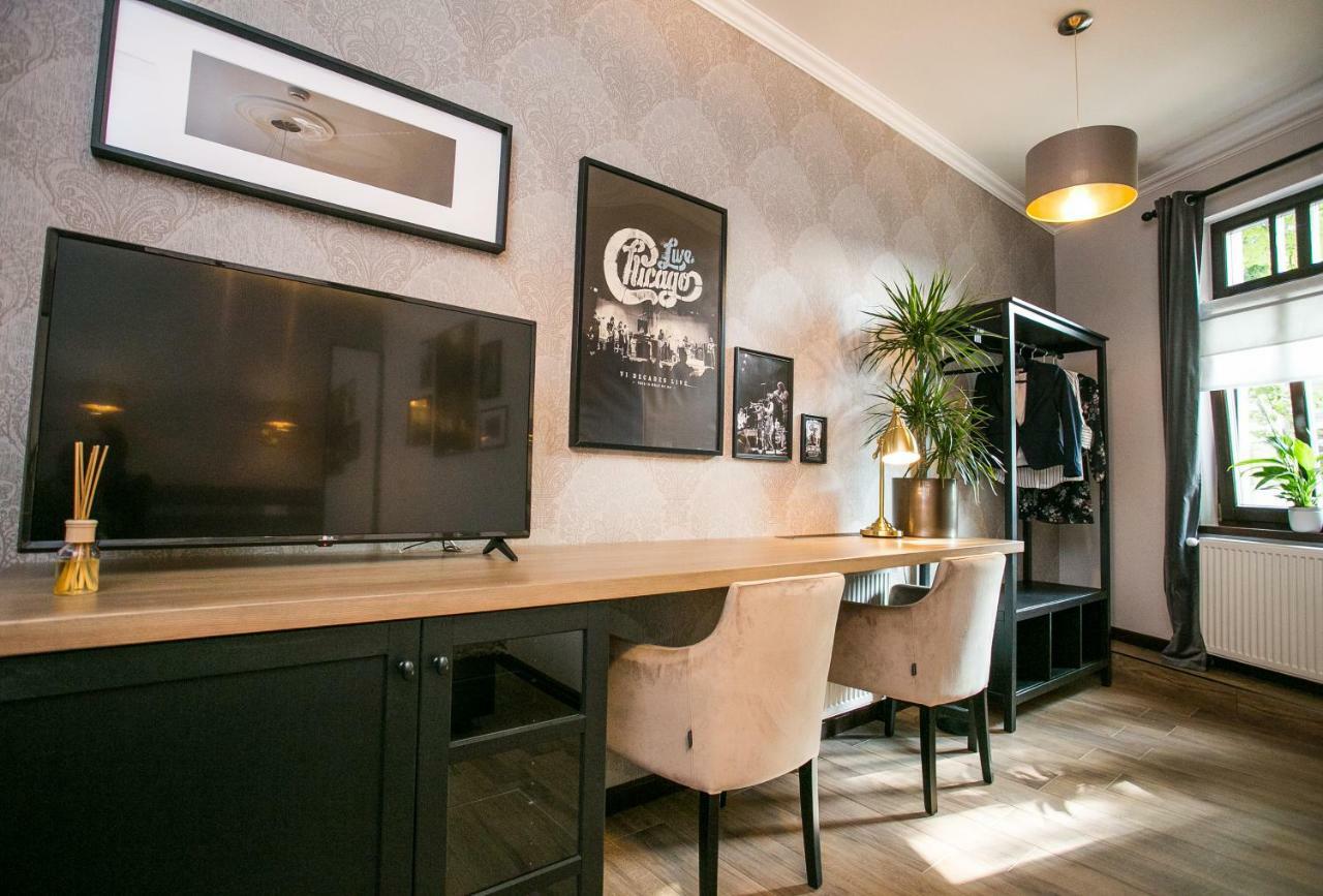 センテシュ Chicago Vendeghaz Bed & Breakfast エクステリア 写真