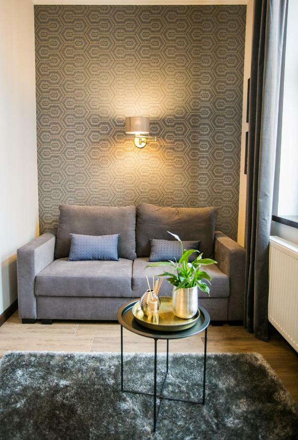 センテシュ Chicago Vendeghaz Bed & Breakfast エクステリア 写真